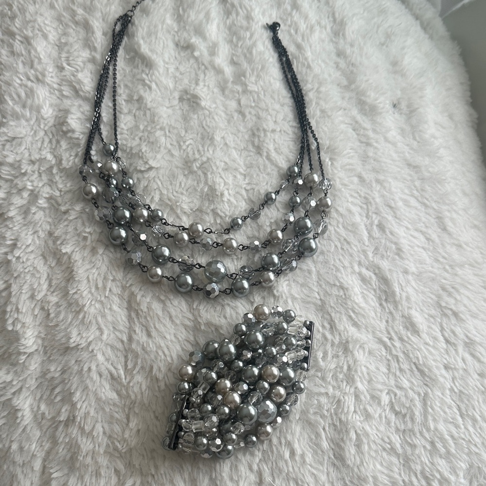 Lia Sophia Silver and Gray Pearl Necklace Set - Picture 1 of 4